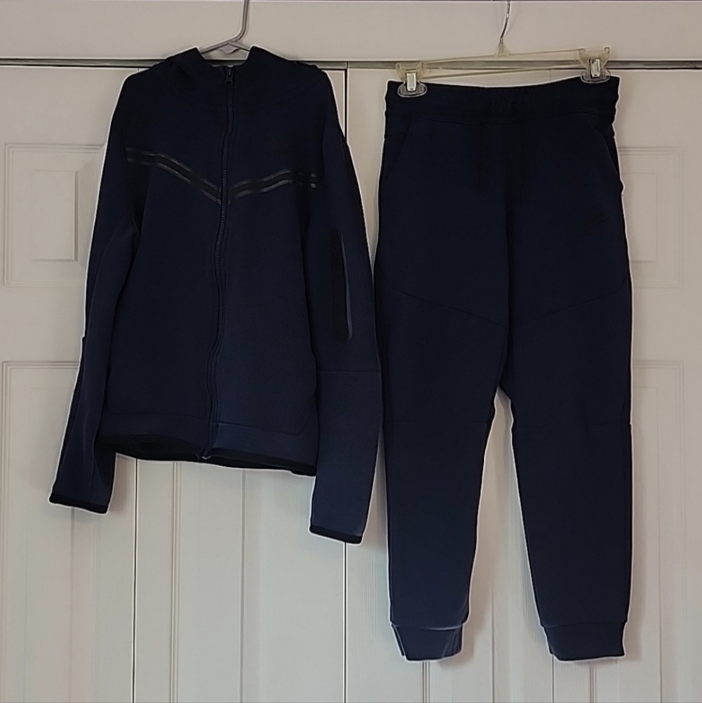 Nike Sportwear Tech Fleece Zip hoodie and Pants